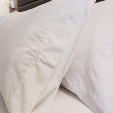 Holiday Inn Calgary South Conference Center Ngoại thất bức ảnh