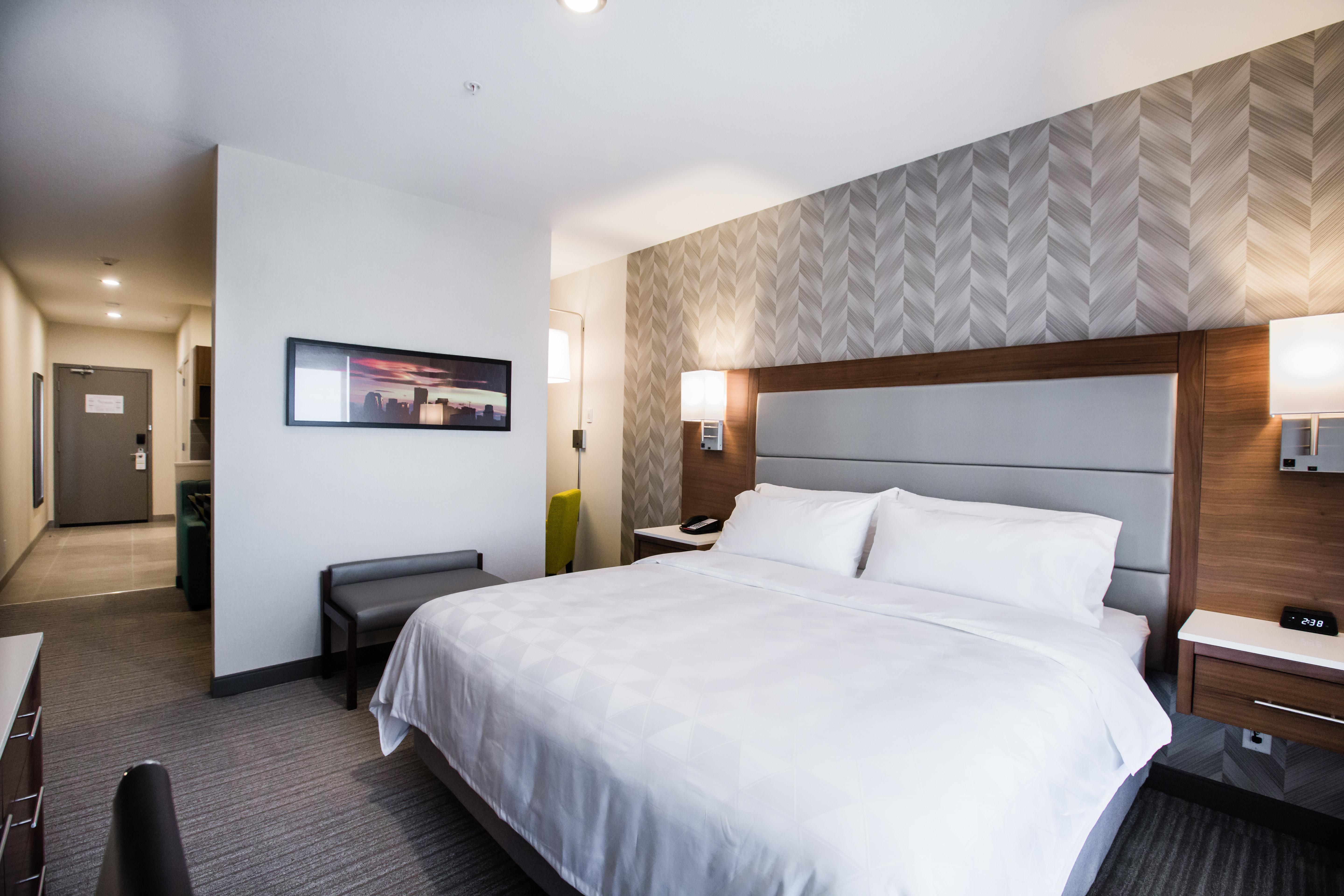 Holiday Inn Calgary South Conference Center Ngoại thất bức ảnh