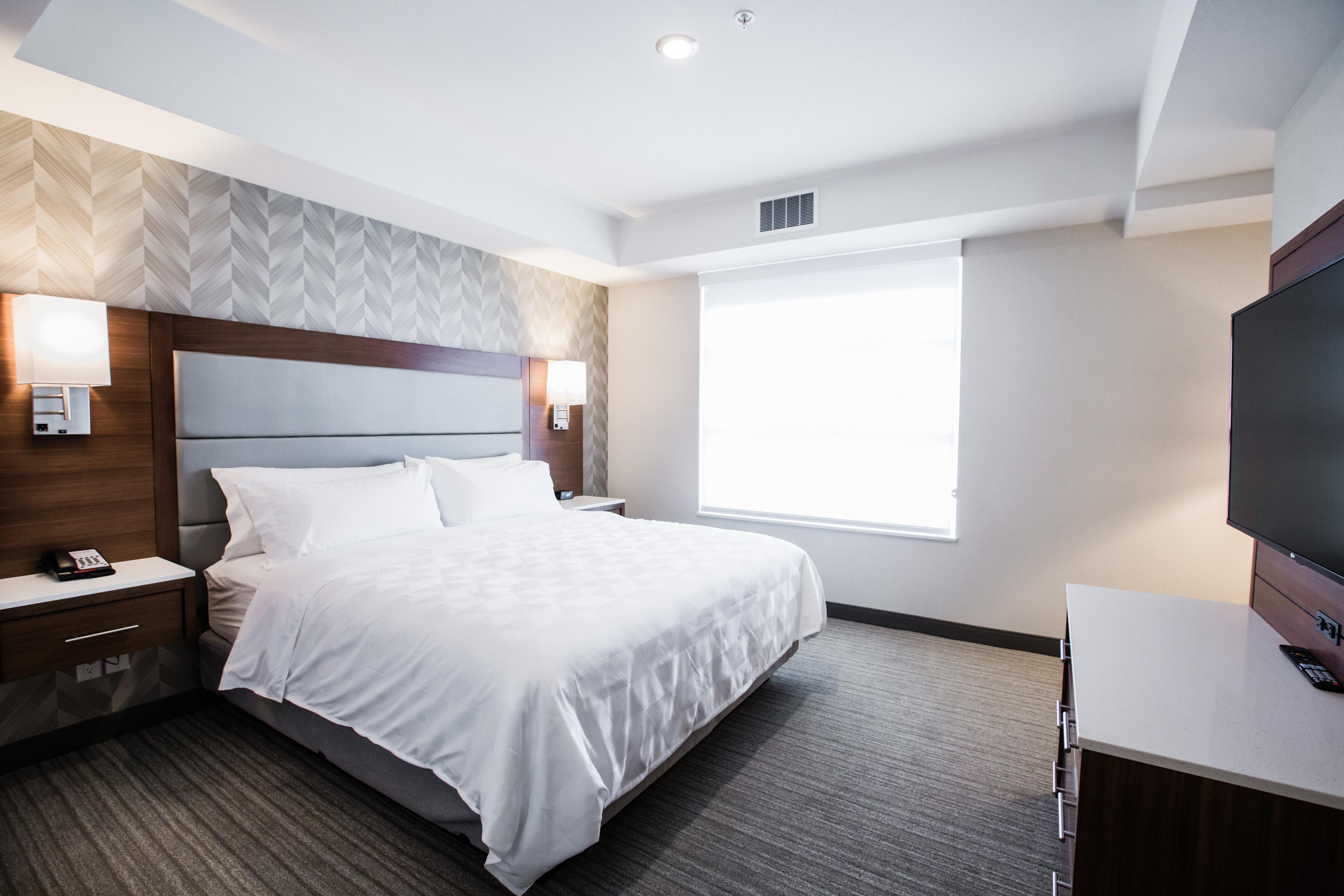Holiday Inn Calgary South Conference Center Ngoại thất bức ảnh