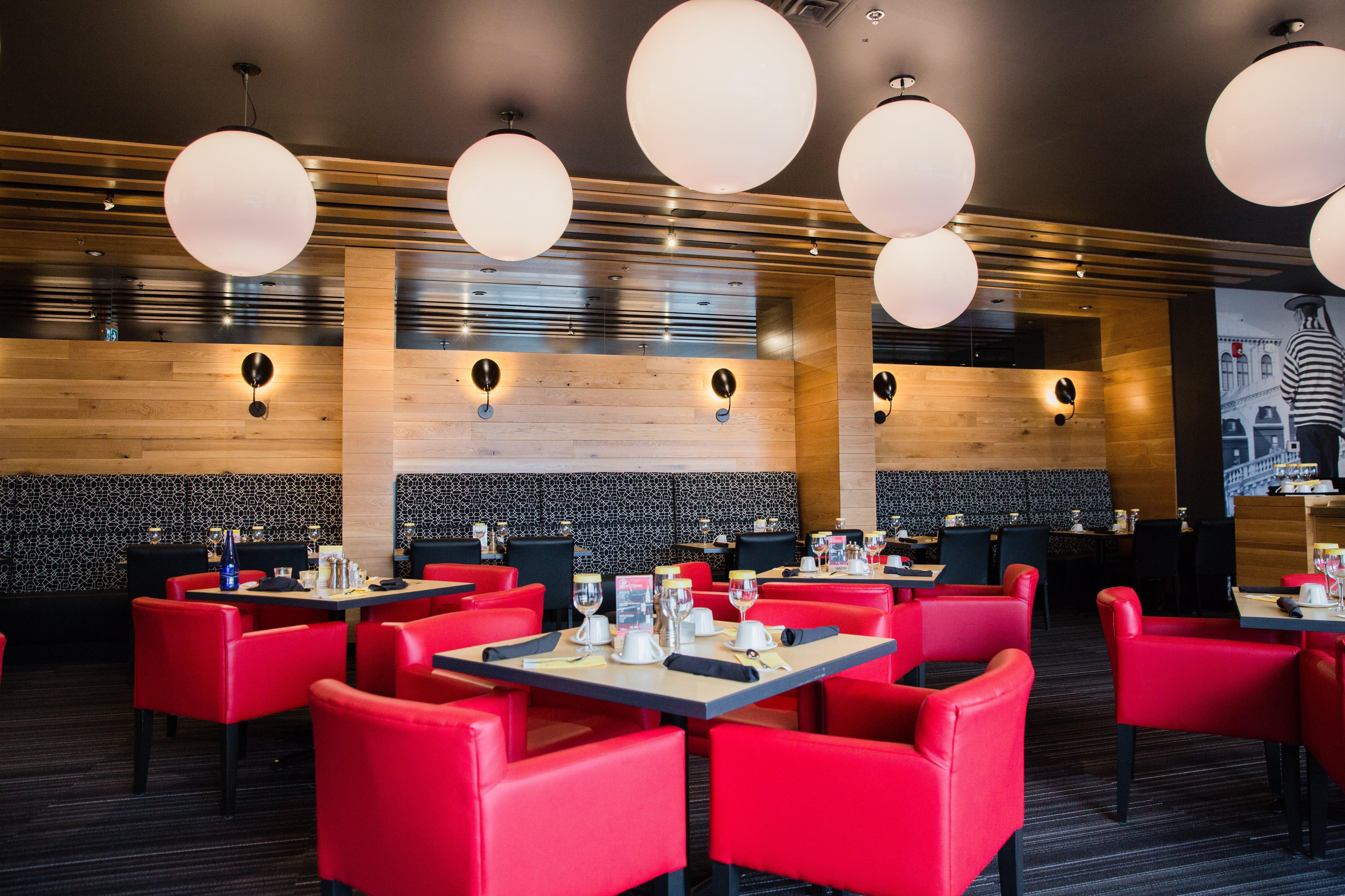 Holiday Inn Calgary South Conference Center Ngoại thất bức ảnh
